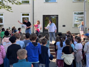 f894d8d5-a741-454f-804a-5237043e59c5