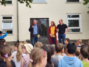 4ef731e5-4f63-4875-8dee-f6bcdb874200