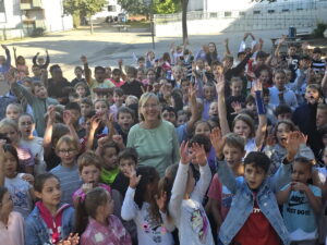 7e05d732-99e0-410a-ba90-03914d55555a