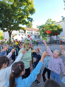 f0c5418e-13c8-48d9-988e-9e0a5b2bdd4b